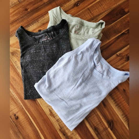 ** 2/$15 ** Bundle of 3 Danskin Heathered Tanks - Medium - Picture 1 of 11